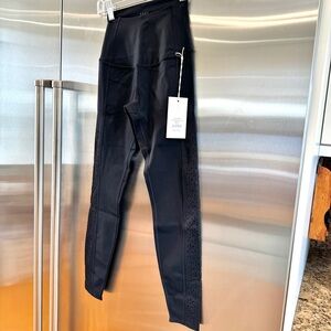 NWT Tavi Eyelet Leggings Ebony Black Activewear Women’s Yoga Pants Brand New